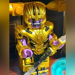 Gold Thanos